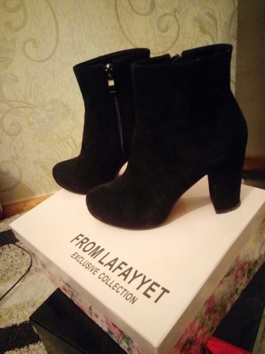 Замшевые полусапожки 36 размер