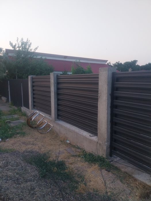 Construim garduri la comanda clientului