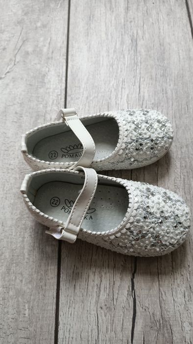 Продам красивые туфельки