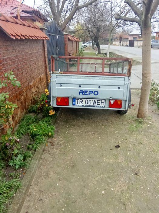 Vând remorcuță 2022