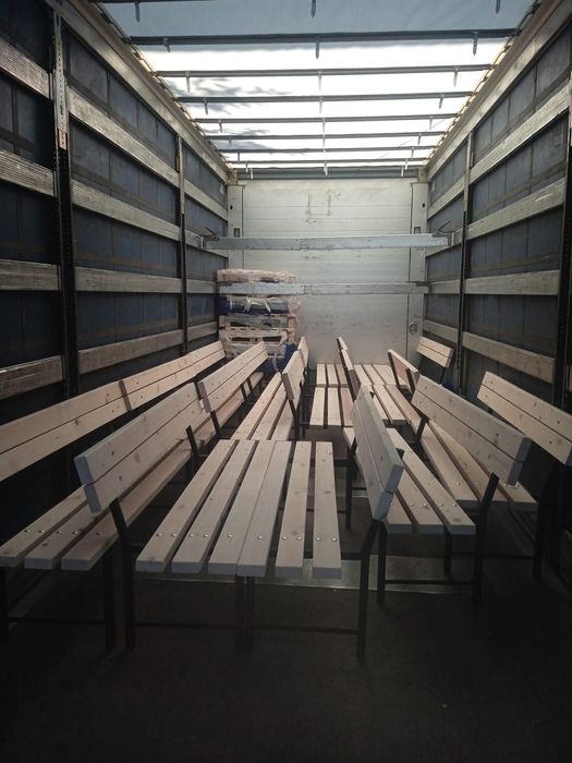 Градинска пейка.