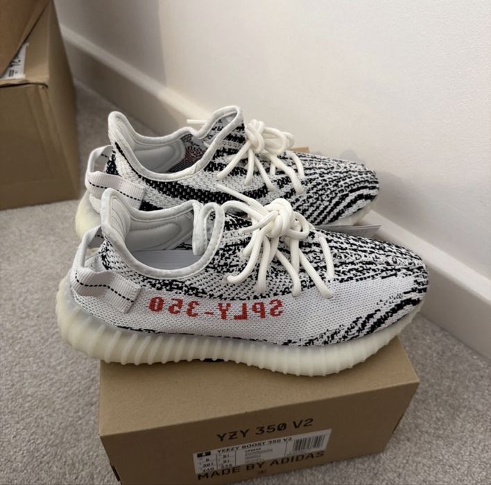 Yeezy 350 v2 Zebra , Alb/Negru, Marimi 41-42