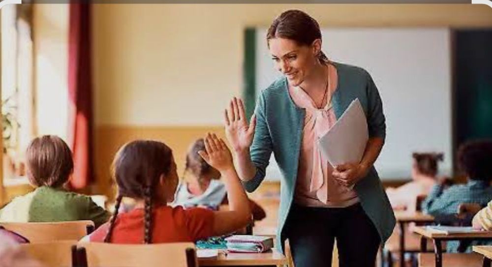 1-4rus sinflar uchun tajribali òqituvchi-pedagog