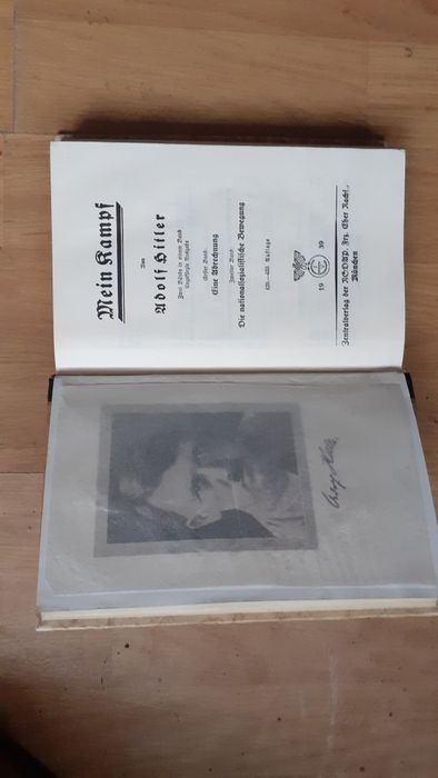 Carte  Mein Kampf ORIGINALĂ  și Hermann Goering