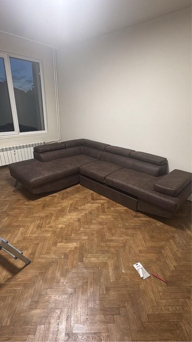 Нов ъглов диван-кафяв.