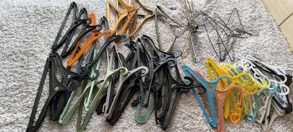 Вешалки для одежды