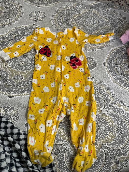 Бренд Carter’s, подходит до 10 месяцев, состояние хорошее, хлопковый м