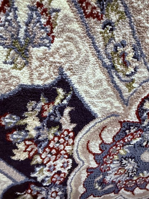 Ковер продается в хорошем состояние.