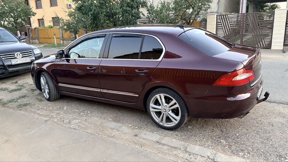 Skoda Superb 2l 170 cp 4200 euro