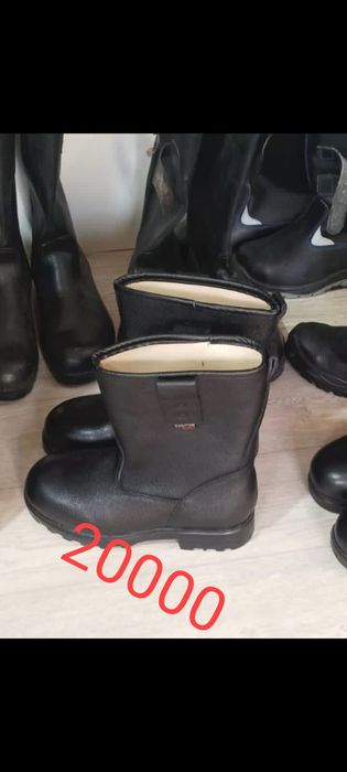 Кирзовые сопоги.