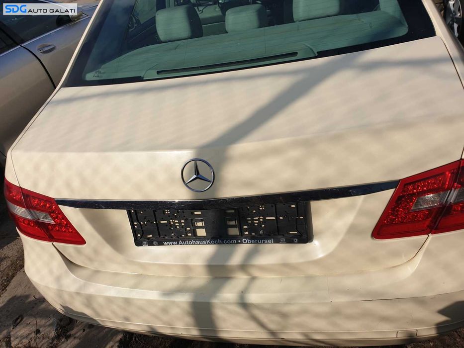 Capota Portbagaj Goala Dezechipata Mercedes Clasa E Class W212 2009 - 2016 Culoare 623 [C3247]