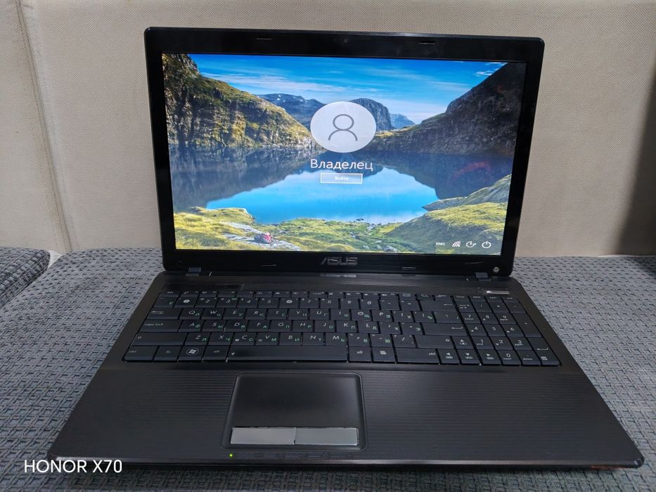 Ноутбук Asus в отличном состоянии