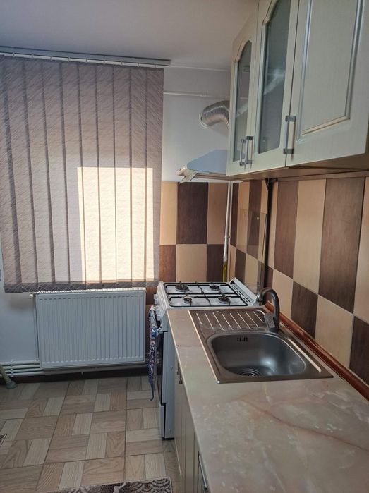Închiriez apartament