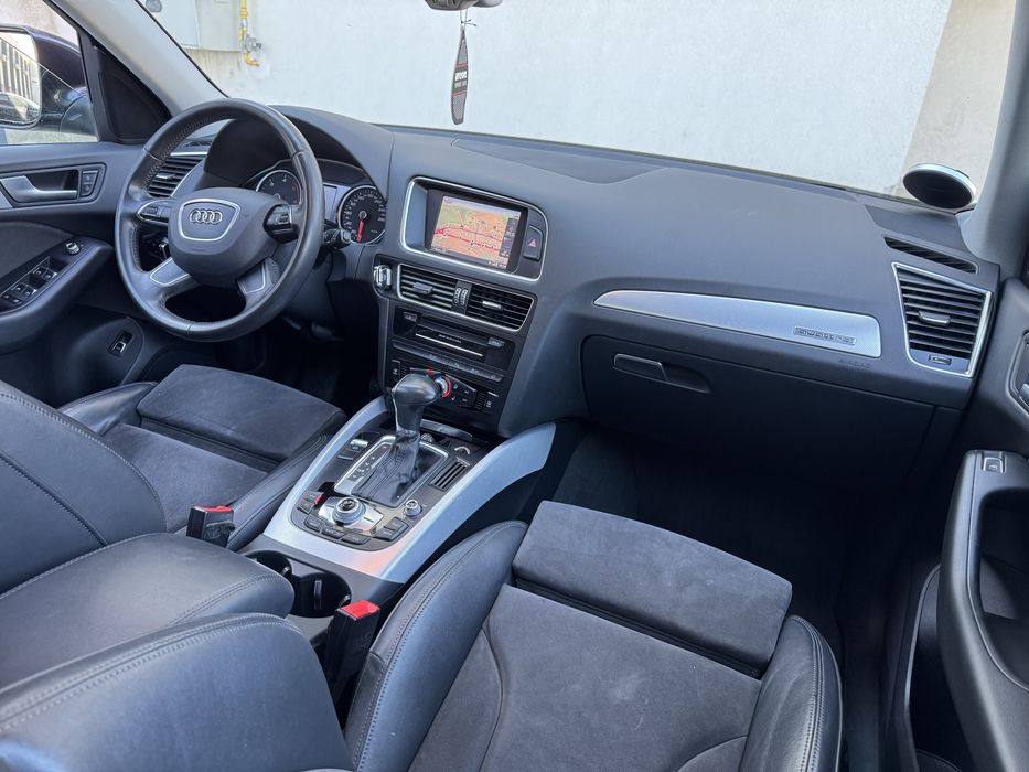 Audi Q5 Quatro, 3.0 Tdi 245 cp,S-tronic- Distronic-Panoramic-Navi-Xeno