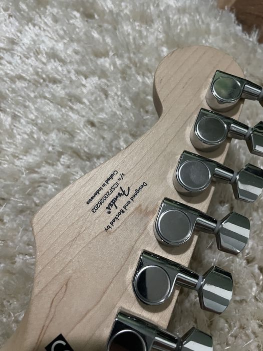 Fender squier stratocaster