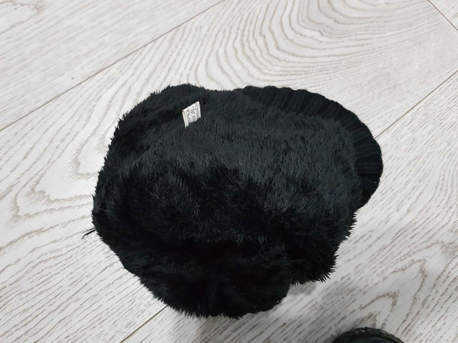 Нова дамска зимна шапка