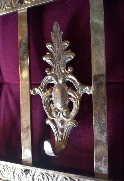 Месингова закачалка