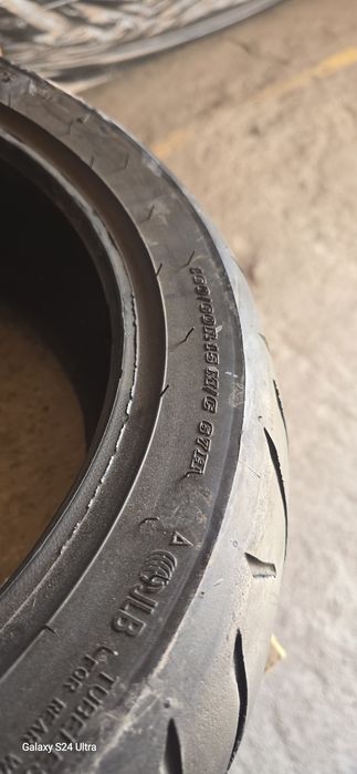 Резина Б/У на макси скутер.