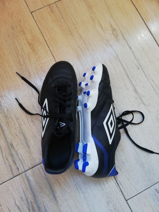 Бутонки Umbro Classico