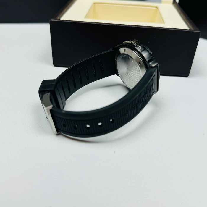 TAG Heuer Formula 1 Grande Date CAH1012