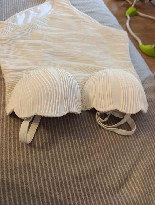 Цял бански ЧИСТО НОВ