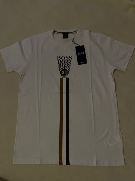 Hugo Boss тениска.Най-Висок клас.Налични размери L,Xl,2Xl