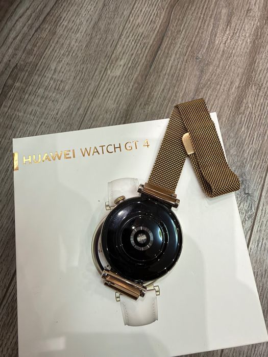 Продавам Huawei Watch GT 4