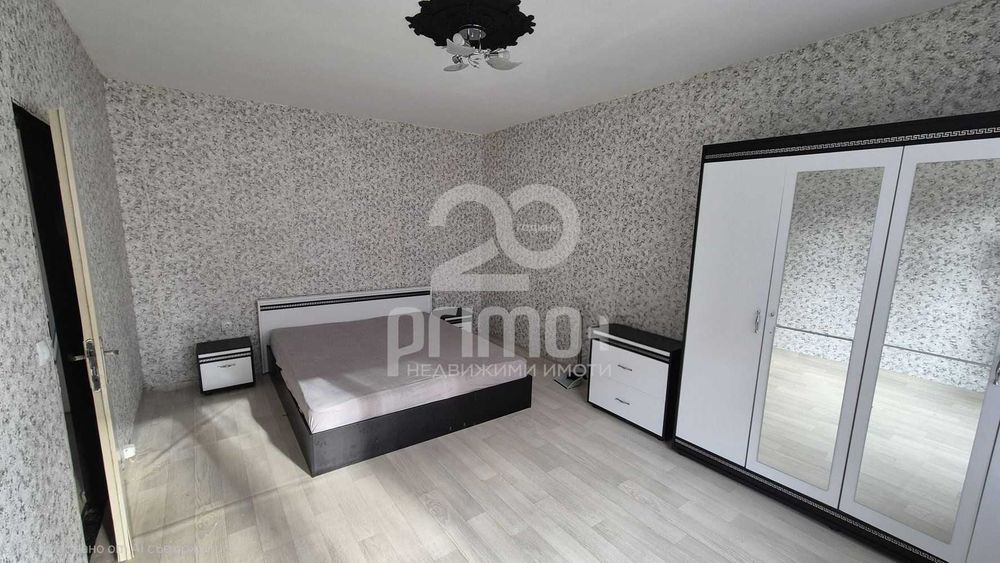 Продава се Двустаен апартамент в Горна Оряховица - 63 кв.м за 3 €/кв.м - Снимка #3