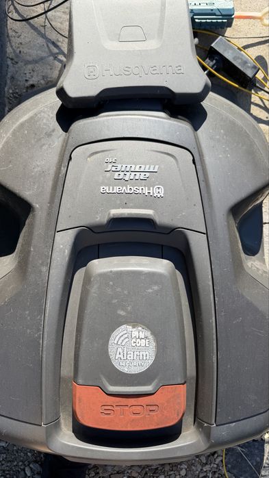 Robot tuns iarba Husqvarna Automower 310