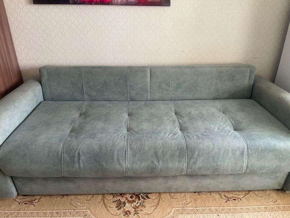 Срочно продаю диван