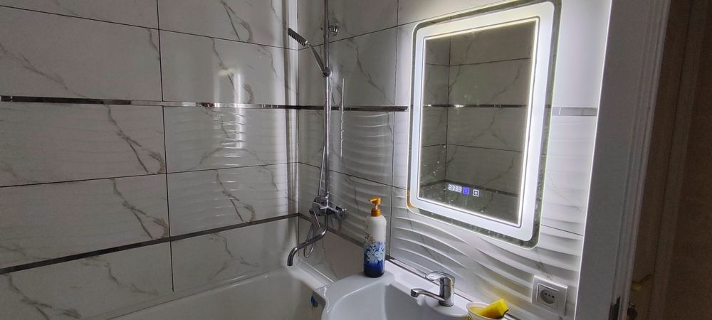 4 комнатная квартира с свежим евро ремонтом