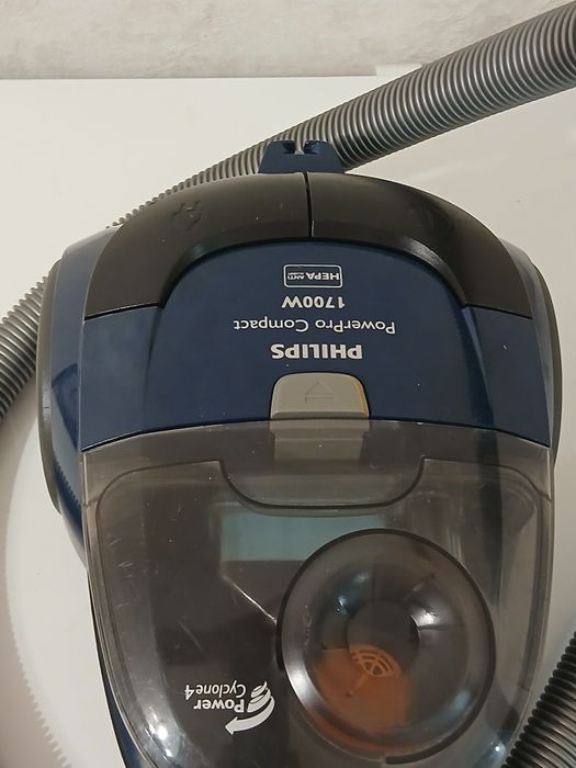 Продаю мощный пылесос