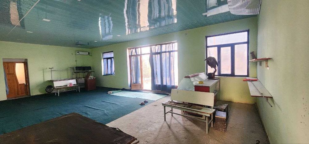 Кучмас мулк. Бино, Нежилое здание