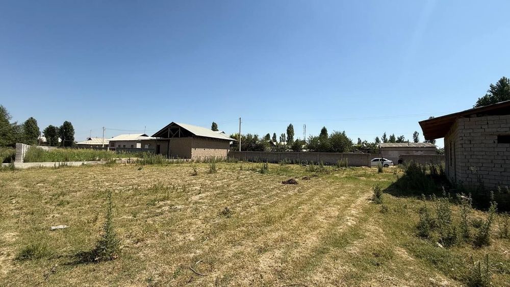 Srochna yer uchaska sotiladi