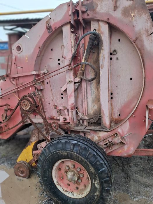 Рулонный пресс подборщик