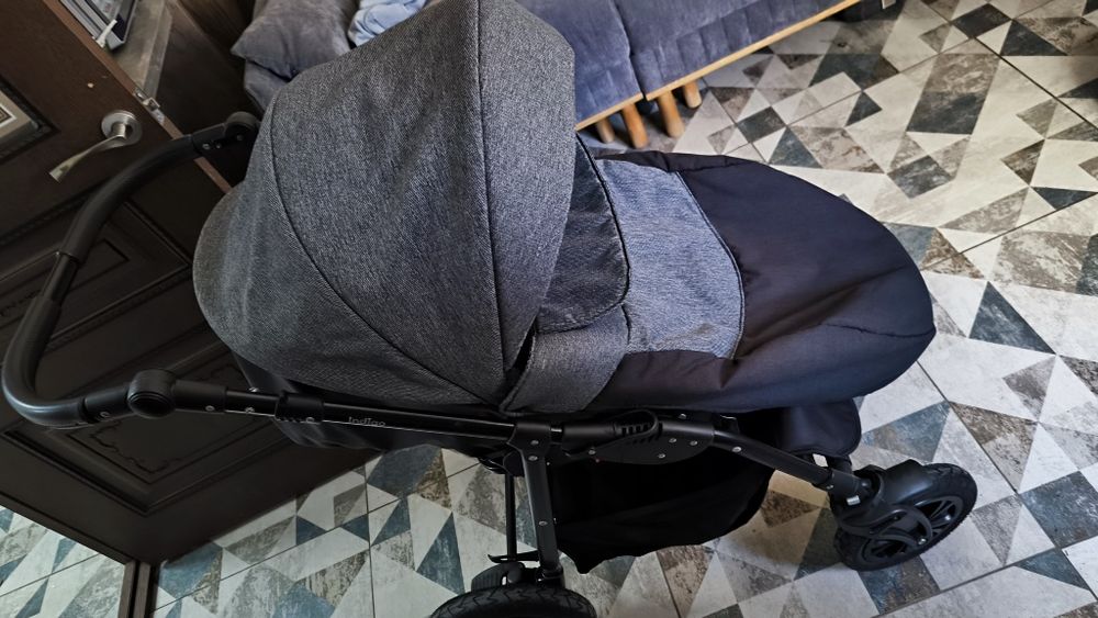 Продам детскую коляску