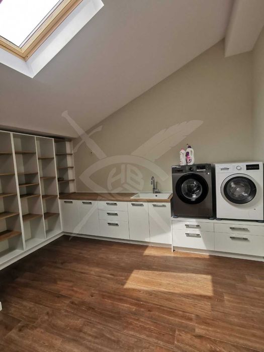 Продава се Къща в Пловдив, Остромила - 320 кв.м за 1500 €/кв.м - Снимка #3