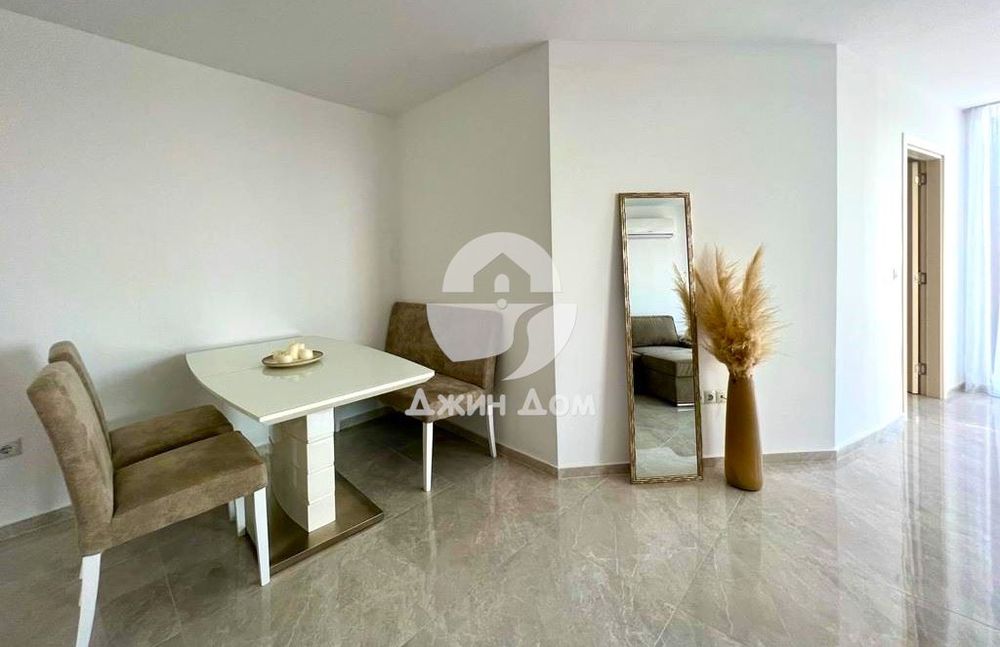 Продава се Двустаен апартамент в Свети Влас - 61 кв.м за 2458 €/кв.м - Снимка #2