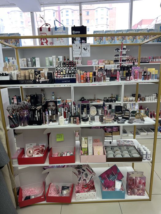 Продам стеллажи для магазина