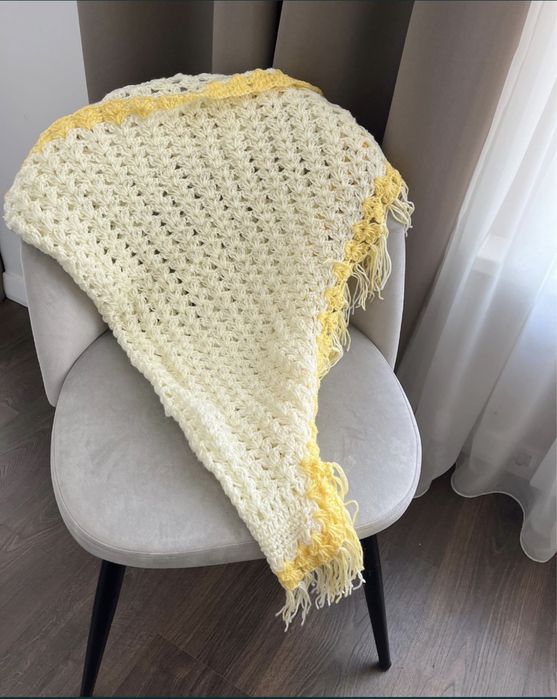 Вязаная шаль