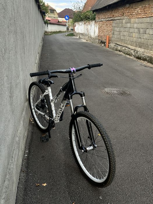 Vand bicicletă dirt jumper