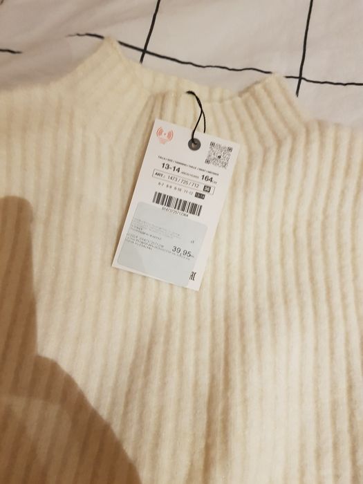 Грейка, дънки, пуловер Zara