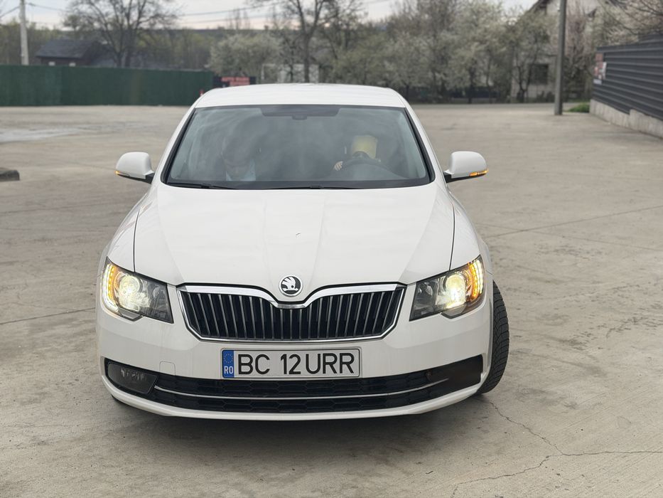 SKODA Superb 2015 — imagine 2