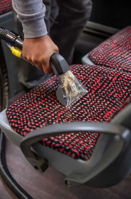 Curatare canapele si tapiterii auto la domiciliu