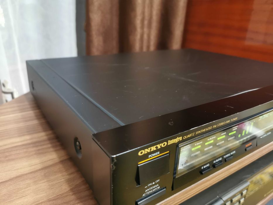 Tuner Onkyo T-4450