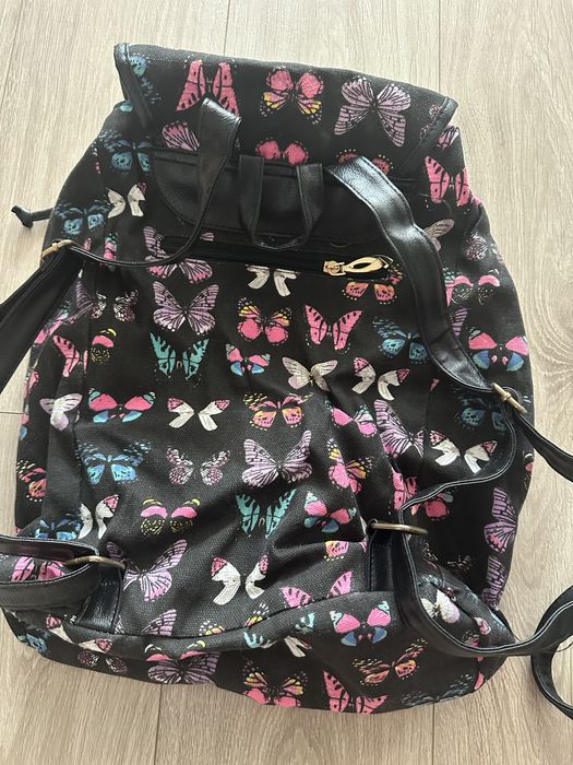 Vand geanta de umar colorata