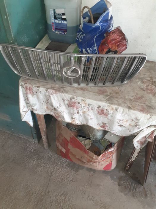 Продам решётку радиатора.