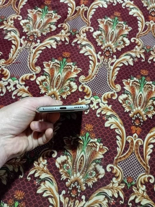 Xiaomi Redmi not 14pro plus srochni sotiladi