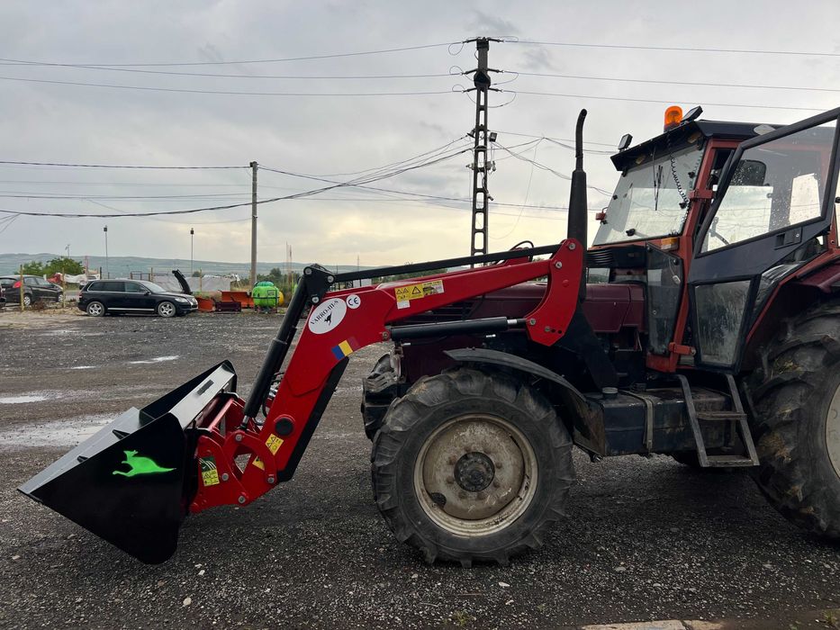 Incarcator frontal pentru tractor VARRO III, VARRO IIIS