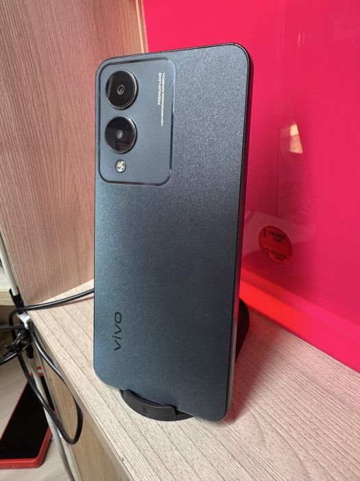 Продам Vivo Y17s 128g